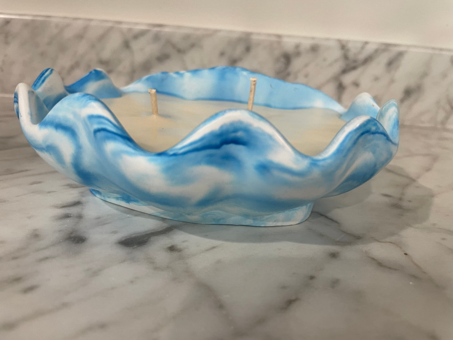 Clamshell candle vessel with ocean waves scent