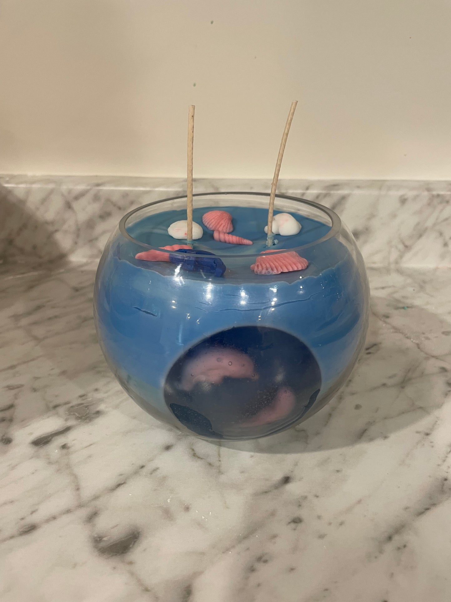 Fish bowl candle