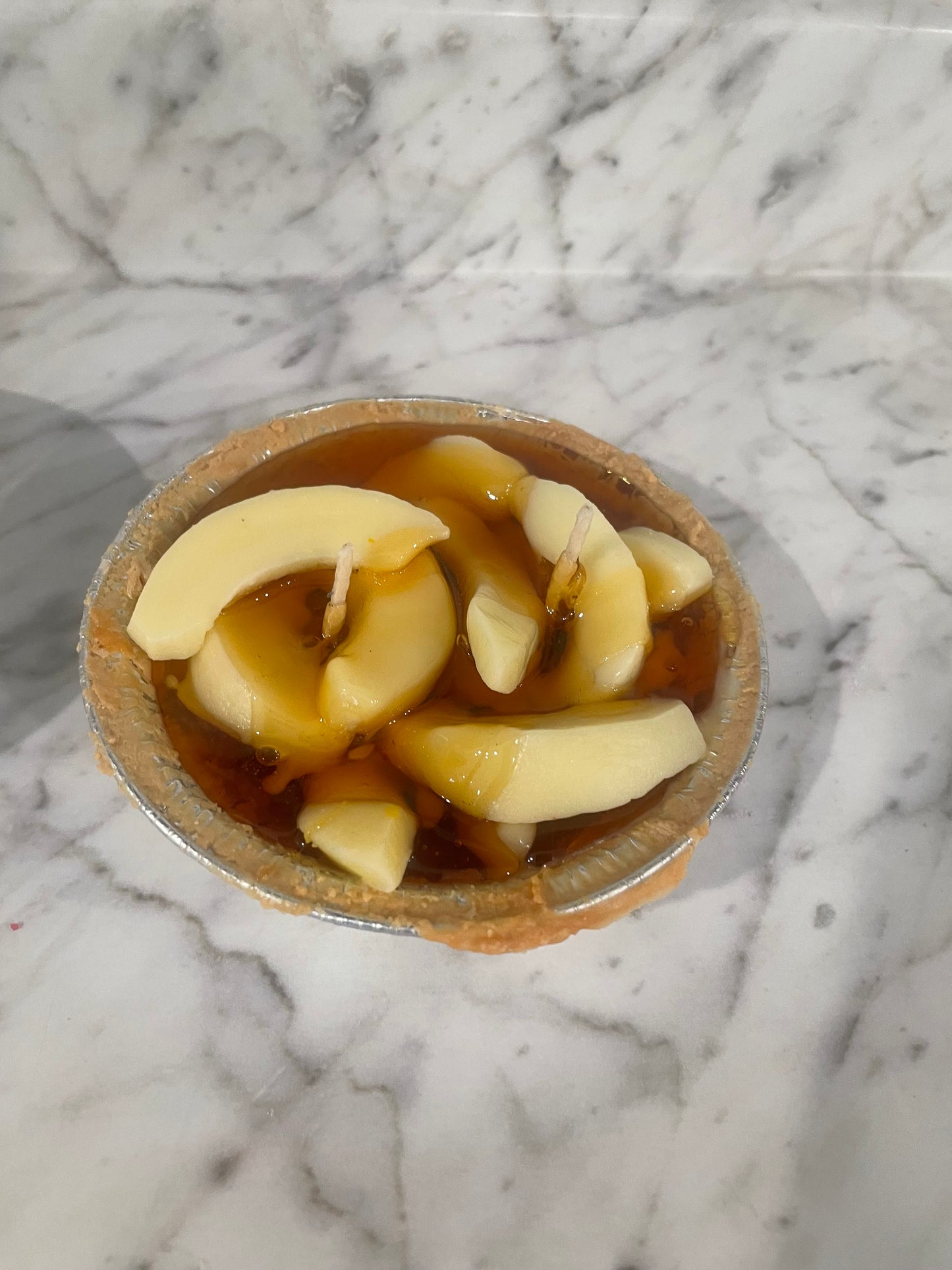 Apple pie scented candle