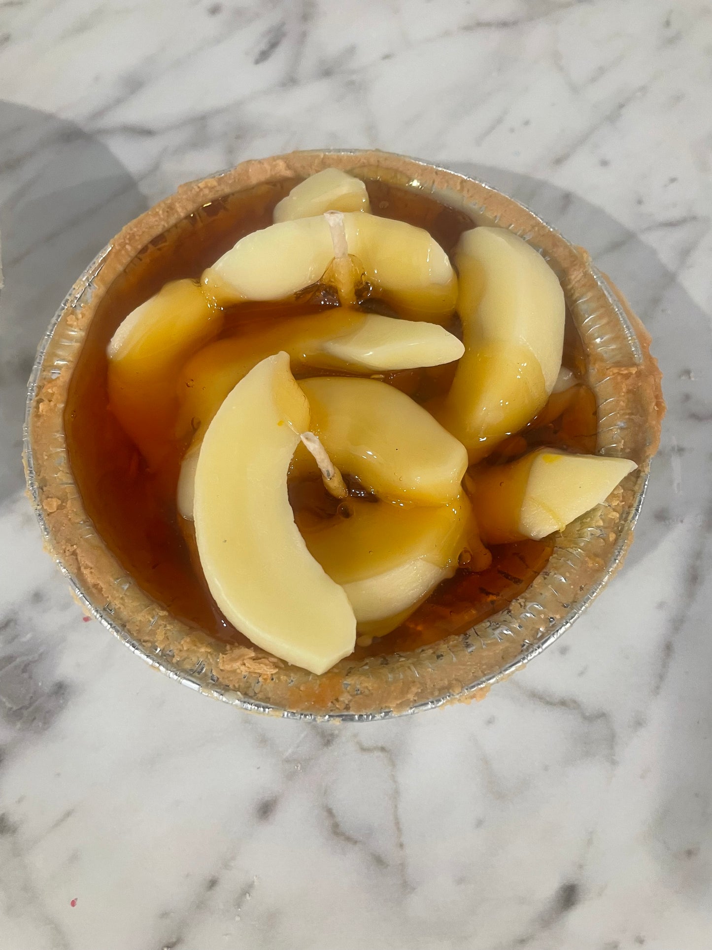 Apple pie scented candle