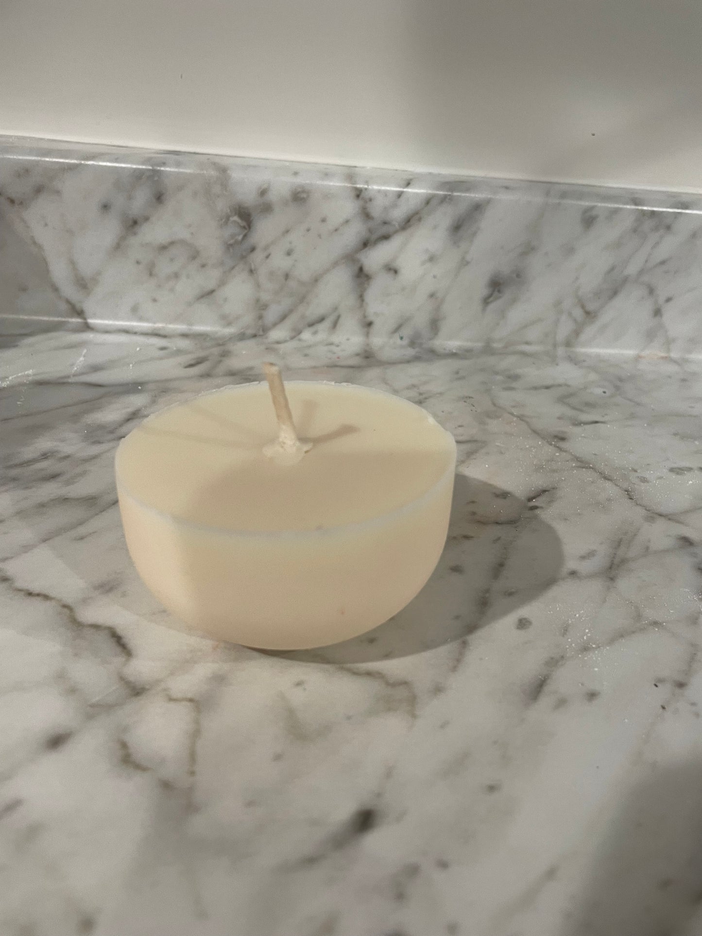 Refillable candle scent for ornament candle holder