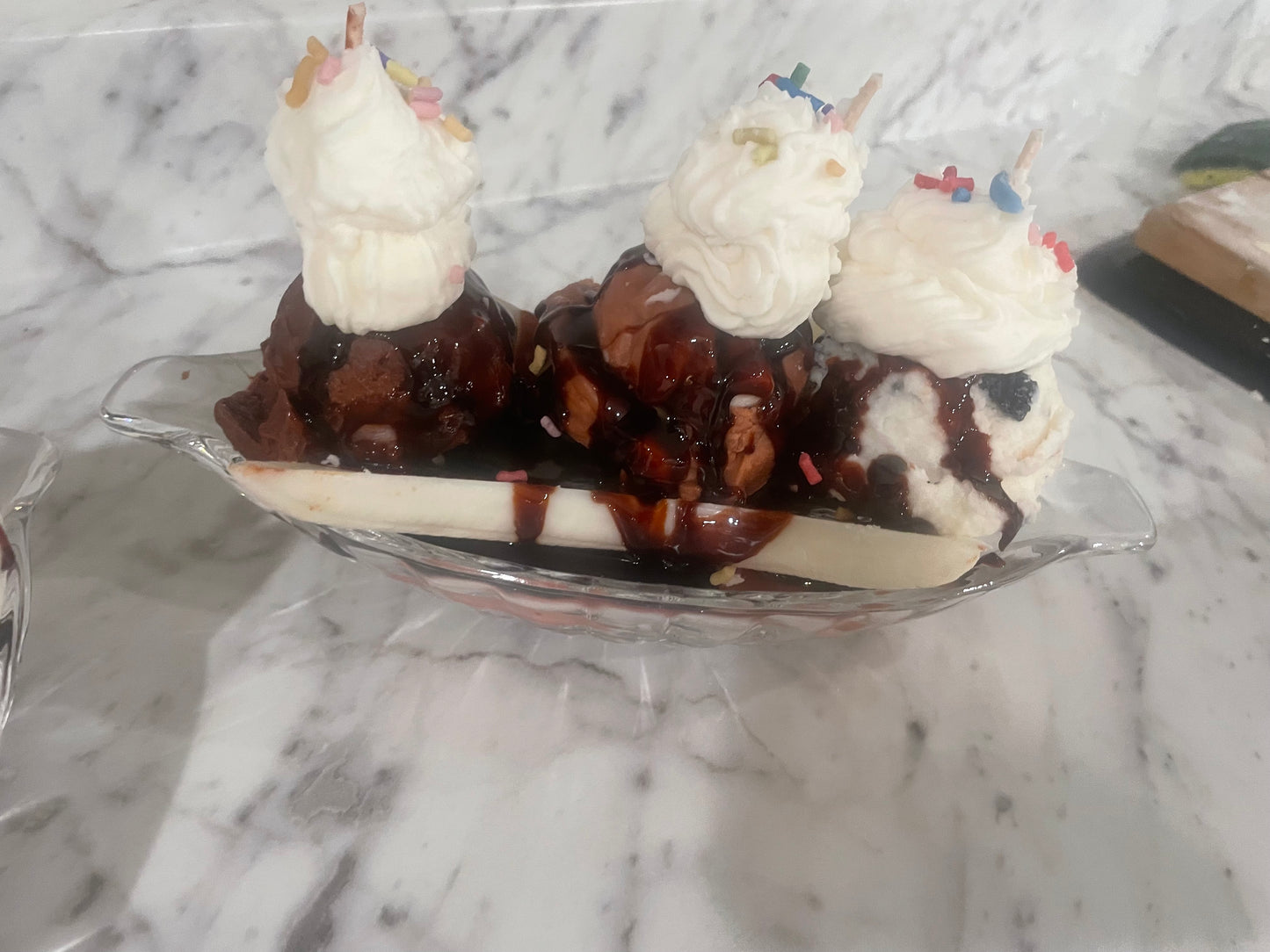 Hot fudge banana split