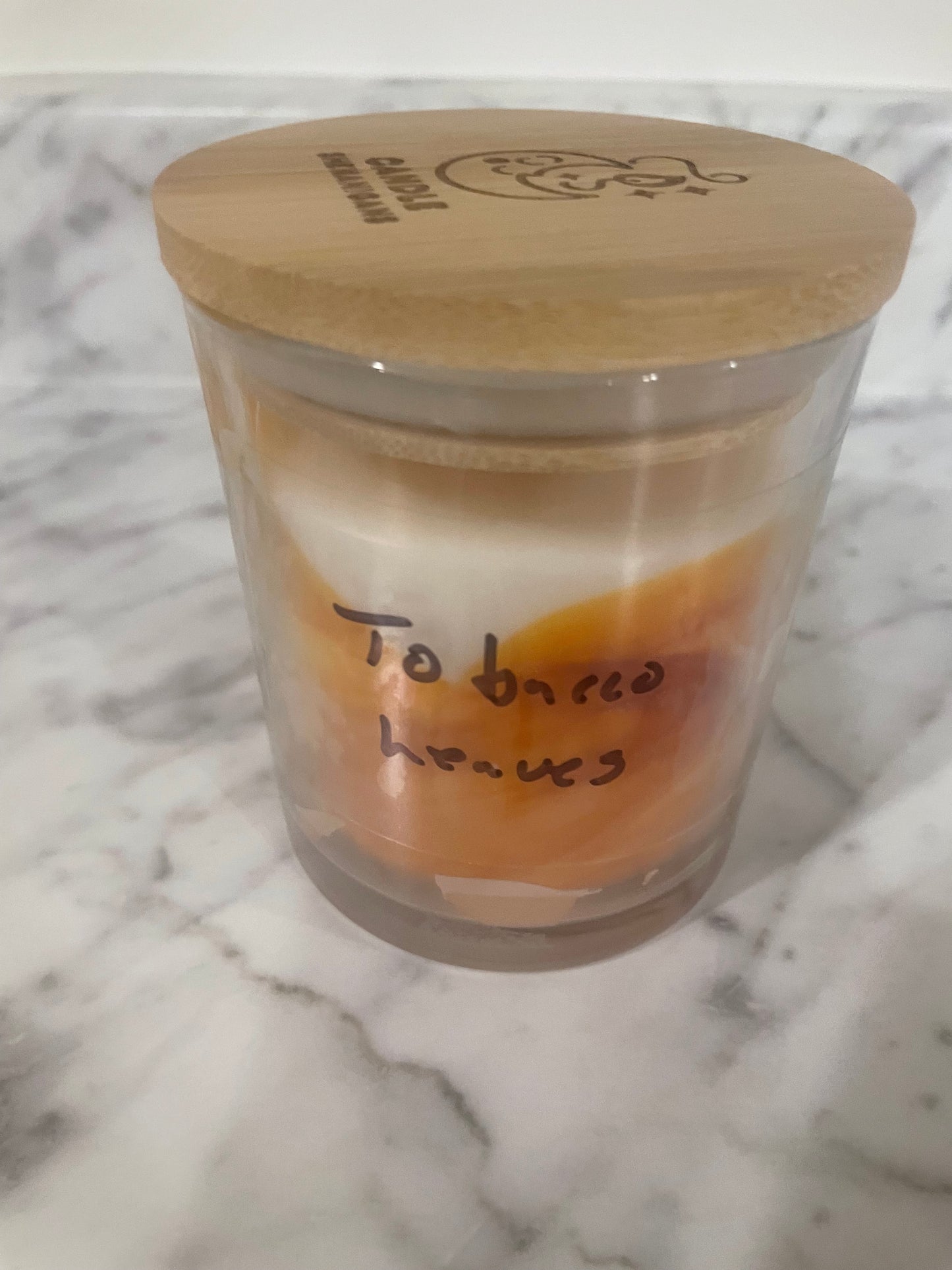 Tobacco leaves scented candle