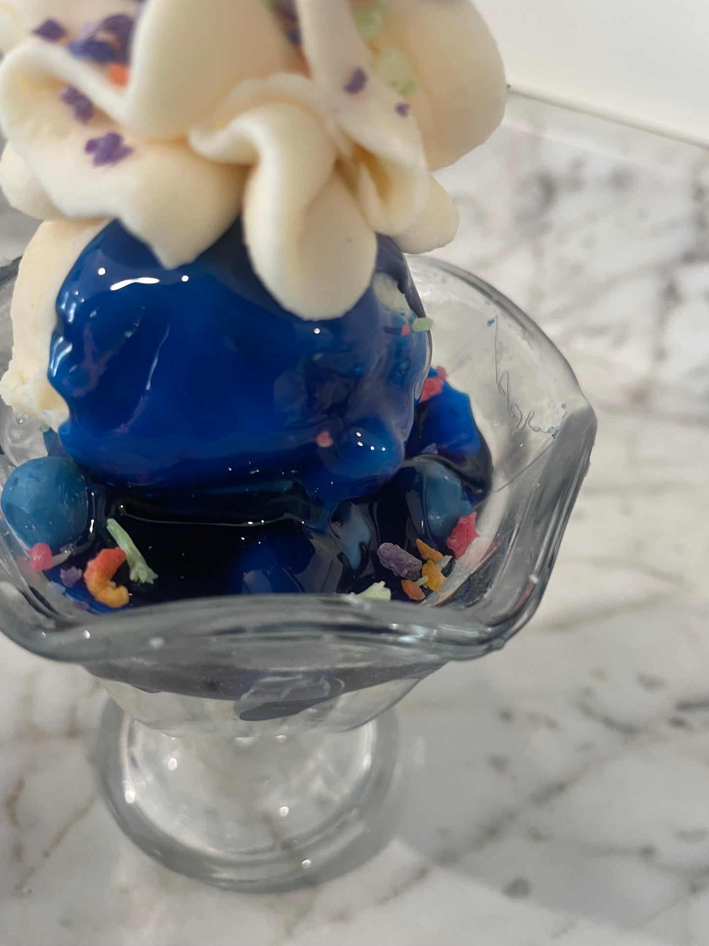 Blueberry sundae