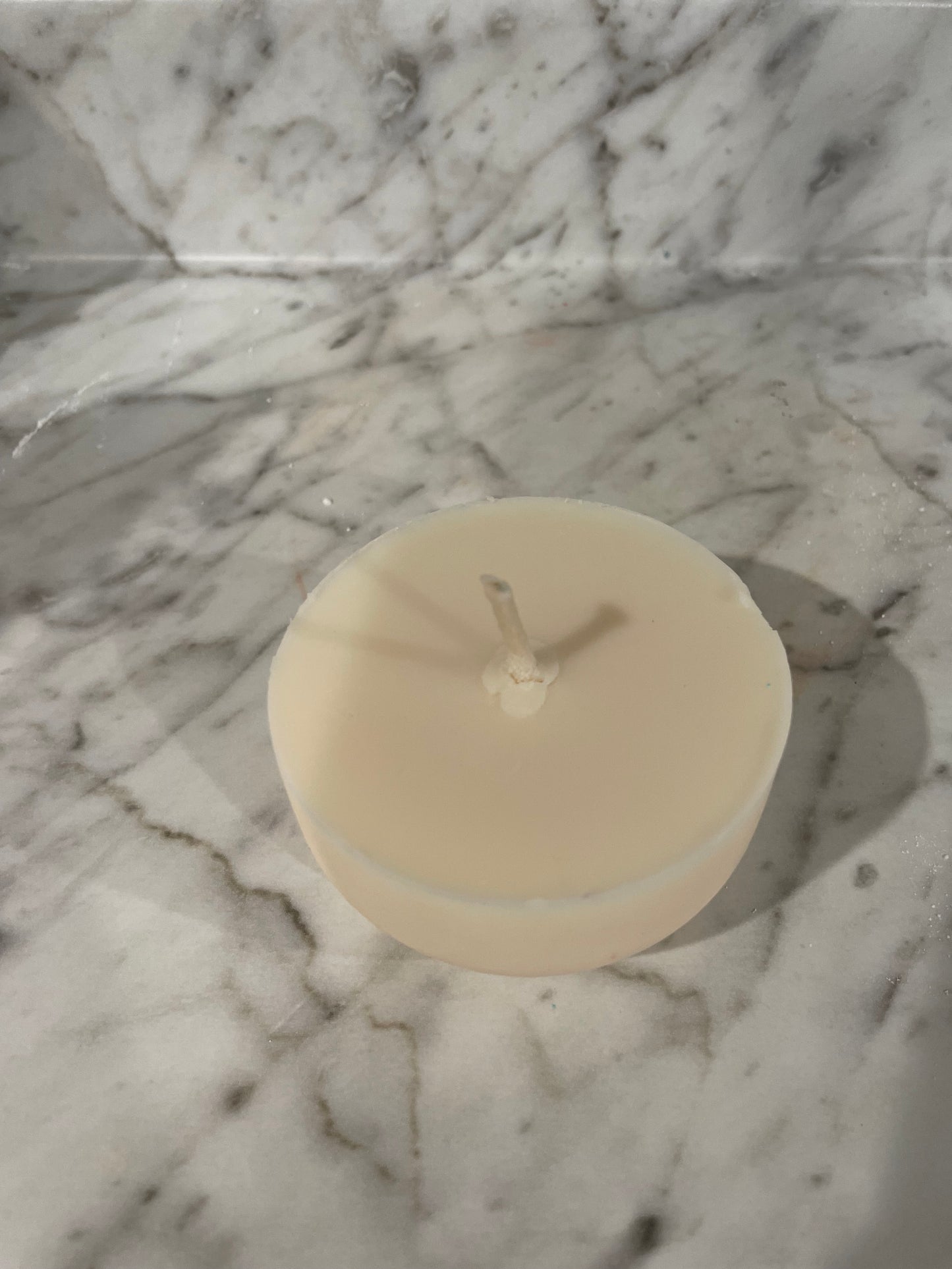Refillable candle scent for ornament candle holder