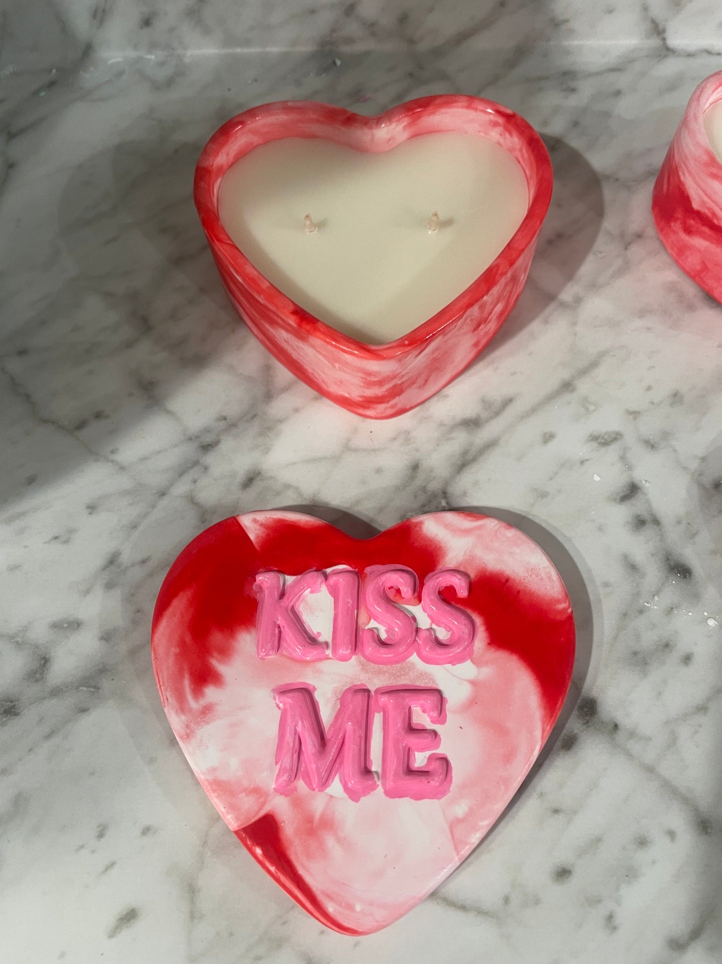 Kiss me red heart candle